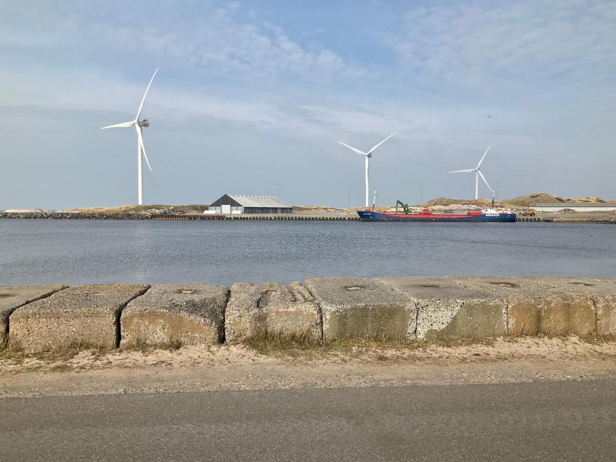 Strandhytten Hvide Sande Luaran gambar